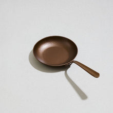 Load image into Gallery viewer, Smithey Ironware Company - Little Farmhouse Skillet