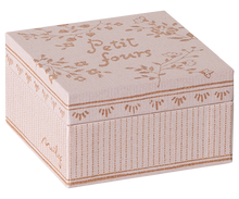 Load image into Gallery viewer, Maileg Cakes and Cakestand, Mini