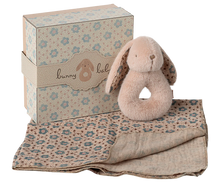 Load image into Gallery viewer, Maileg - Rabbit Rattle Set | Powder
