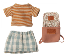 Load image into Gallery viewer, Maileg Clothes & Bag, Big Sister Mouse - Old Rose