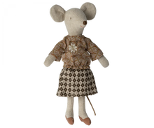 Load image into Gallery viewer, Maileg - Blouse and Skirt for Grandma Mouse