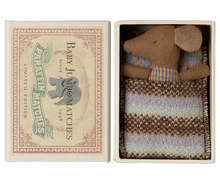 Load image into Gallery viewer, Maileg Sleepy Wakey Baby Mouse in Matchbox - Rose
