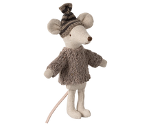 Load image into Gallery viewer, Maileg Knitted Sweater and Hat - Big Brother, Mouse