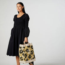 Load image into Gallery viewer, Apolis Khaki Market Bloom by Liesel Plambeck - Circa 1774 Teapot (c)