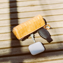 Load image into Gallery viewer, Uashmama Key Holder - Silver