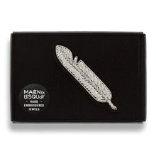 Load image into Gallery viewer, Macon & Lesquoy - Brooch - Small Silver Feather