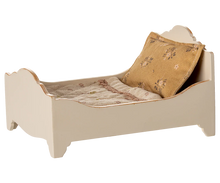 Load image into Gallery viewer, Maileg Bed, Mouse - Off White