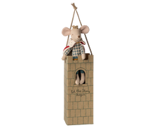 Load image into Gallery viewer, Maileg King Mouse - Dad