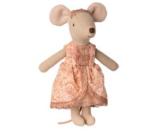 Load image into Gallery viewer, Maileg Princess and the Pea - Big Sister Mouse