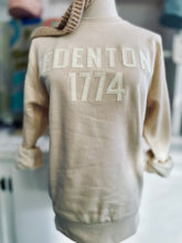 Load image into Gallery viewer, Circa 1774 Brand: EDENTON 1774 Organic Sweatshirt U.K. + Hand-Felted L.A.: Black