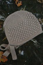 Load image into Gallery viewer, Oats & Rice Cashmere Popcorn Crochet Bonnet | Mushroom Brown