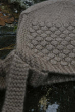 Load image into Gallery viewer, Oats & Rice Cashmere Popcorn Crochet Bonnet | Mushroom Brown