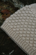 Load image into Gallery viewer, Oats & Rice Cashmere Popcorn Crochet Bonnet | Oatmeal