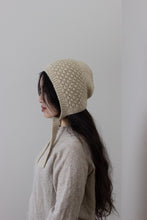 Load image into Gallery viewer, Oats & Rice Cashmere Popcorn Crochet Bonnet | Black
