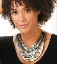 Load image into Gallery viewer, Oropopo Vla Wrap Necklace | Gold