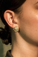 Load image into Gallery viewer, CÂPÂ Galaxea Earrings - Green