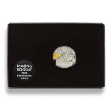 Load image into Gallery viewer, Macon & Lesquoy - Brooch - Camembert