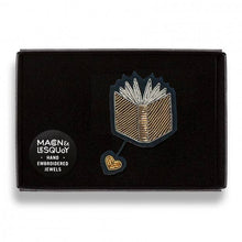 Load image into Gallery viewer, Macon & Lesquoy - Brooch - Looking for the Book
