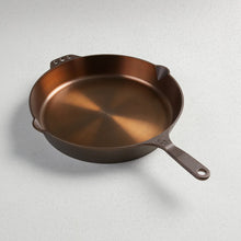 Load image into Gallery viewer, Smithey Ironware Company - No. 14 Cast Iron Skillet