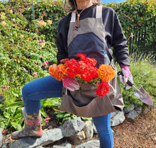 Load image into Gallery viewer, The Roo Apron - Taupe