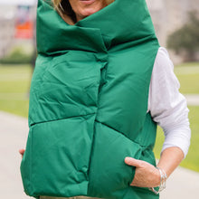 Load image into Gallery viewer, Pretty Rugged Waterproof Pretty Puffer Vest - Green