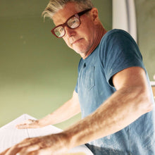 Load image into Gallery viewer, Caddis MIKLOS Reading Glasses - Hemognar