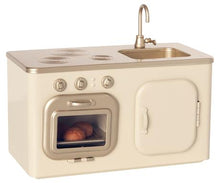 Load image into Gallery viewer, Maileg Vintage Mini Kitchen