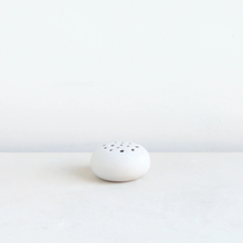 Load image into Gallery viewer, The Floral Society Ceramic Oval Frog