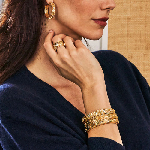 Capucine De Wulf Berry Classic Hinged Bangle - Gold