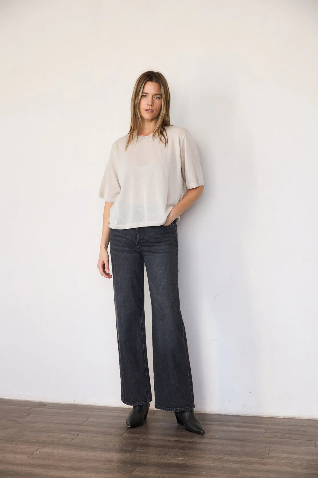 It Is Well L.A Lightweight Short Sleeve Sweater - Salt