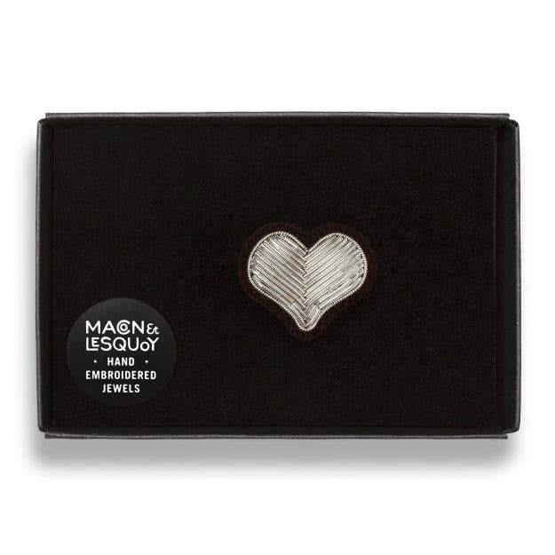 Macon & Lesquoy - Hand embroidered brooch - Silver Heart