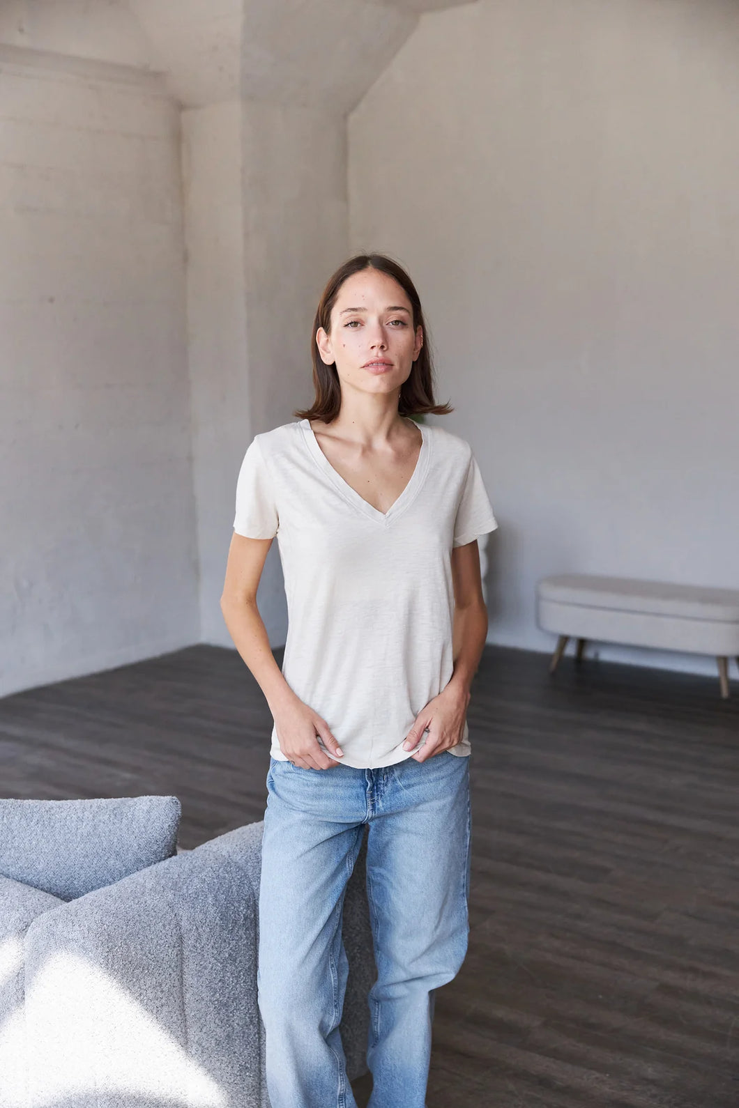 It Is Well L.A. Everyday V-Neck T-Shirt - Natural