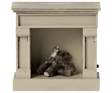 Load image into Gallery viewer, Maileg Fireplace - Mouse - Off White
