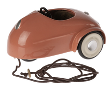 Load image into Gallery viewer, Maileg Mouse Car - Coral
