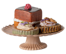 Load image into Gallery viewer, Maileg Cakes and Cakestand, Mini
