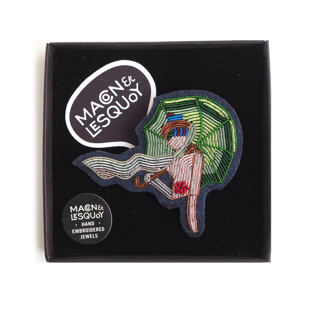 Macon & Lesquoy - Brooch - Femme à l'Ombrelle