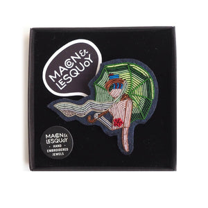 Macon & Lesquoy - Brooch - Femme à l'Ombrelle