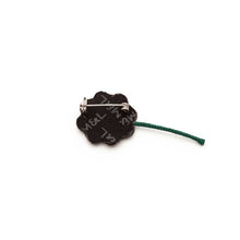 Load image into Gallery viewer, Macon &amp; Lesquoy - Brooch - 4 Chances

