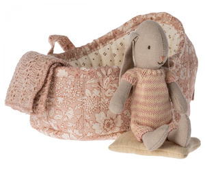 Bunny in Carry Cot Micro - Powder