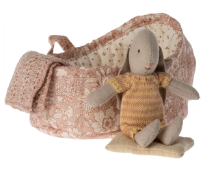 Bunny in Carry Cot Micro - Amber
