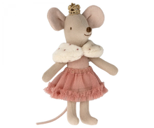 Load image into Gallery viewer, Maileg Princess Mouse - Little Sister in Matchbox - Rose

