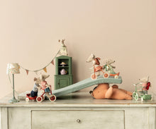 Load image into Gallery viewer, Maileg Tricycle Mouse, Big Brother
