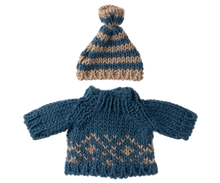 Load image into Gallery viewer, Maileg Knitted Sweater and Hat - Dad mouse
