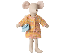 Load image into Gallery viewer, Maileg Suit, Mum Mouse
