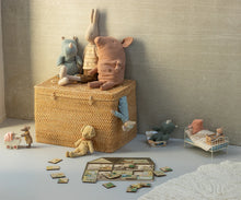 Load image into Gallery viewer, Maileg - House hole Farmhouse Puzzle
