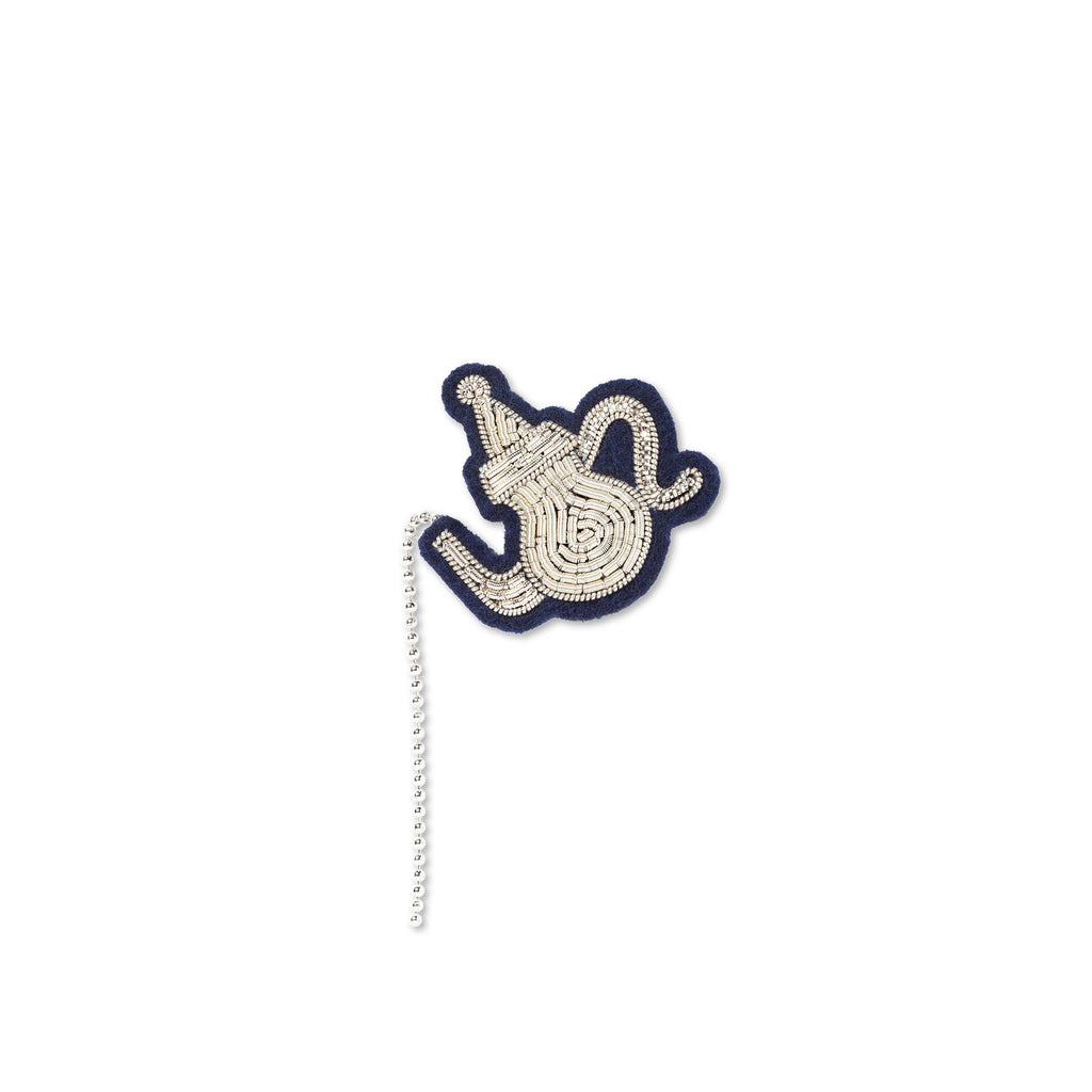 Macon & Lesquoy - Hand embroidered brooch - Teapot