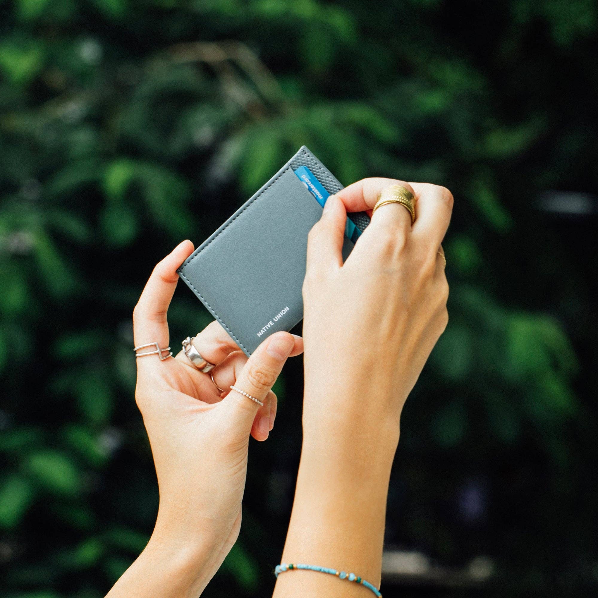 Native Union Paris  - (Re)Classic Card Holder: Kraft
