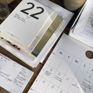 Wms&Co. Daily Calendar Pad: Silver