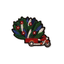 Load image into Gallery viewer, Macon &amp; Lesquoy - Brooch - Bush Cab
