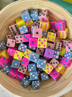 Peace Love Mahjong - Dice/Set of Two: Purple + Pink